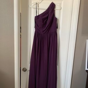 Alfred Angelo Gown (Women’s size 6)